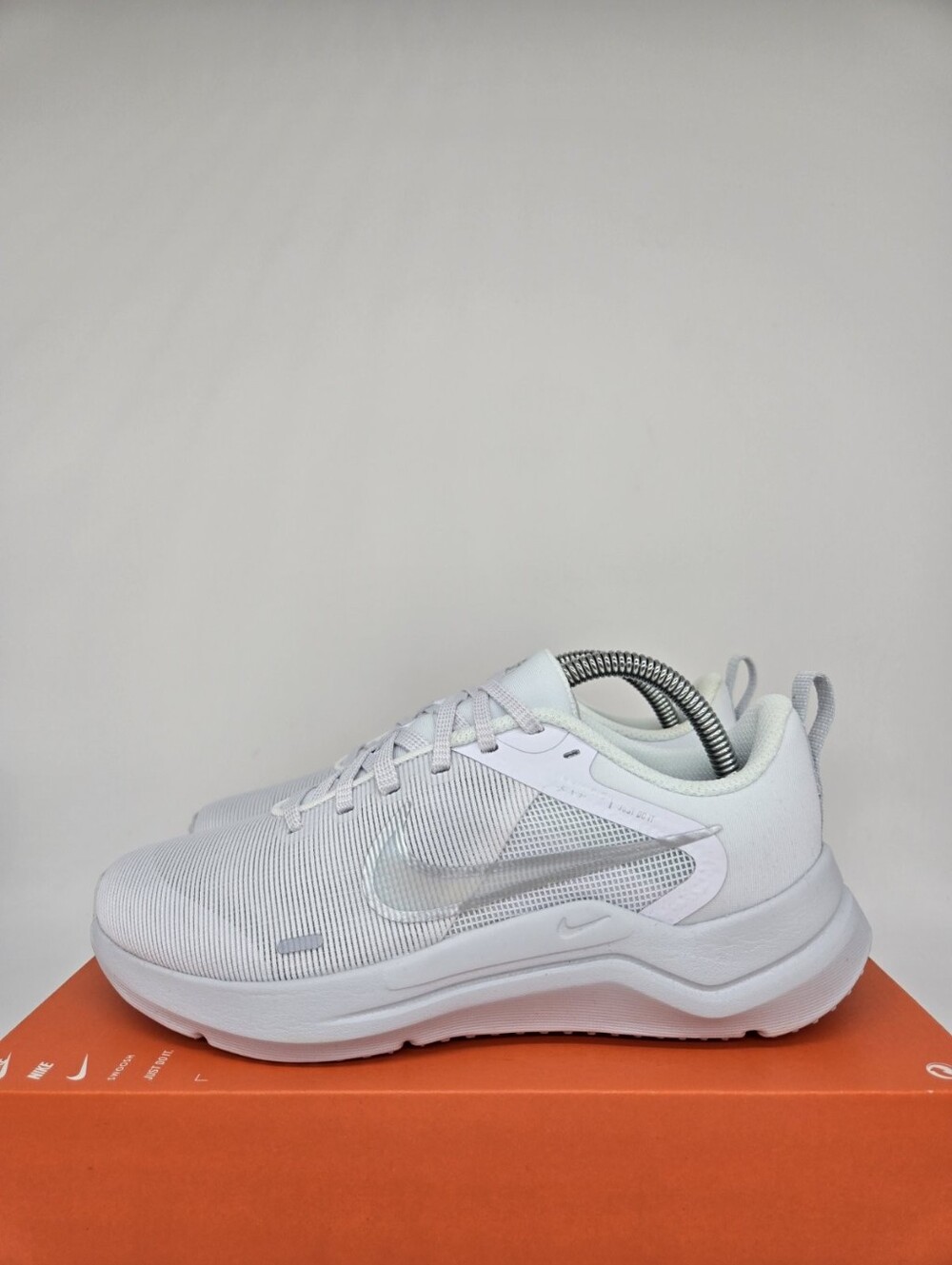 Nike Women's Downshifter 12 White Pure Platinum Running Shoes Size 6